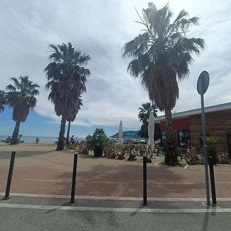 Casa Vacanze Via Nizza 57 Zinola-Wifi ซาโวนา ภายนอก รูปภาพ