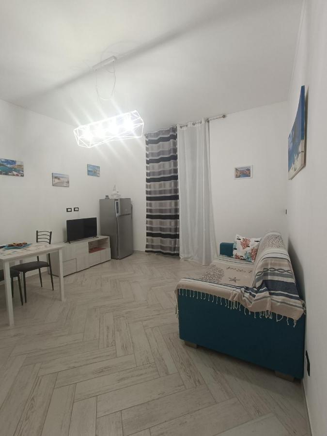 Casa Vacanze Via Nizza 57 Zinola-Wifi ซาโวนา ภายนอก รูปภาพ