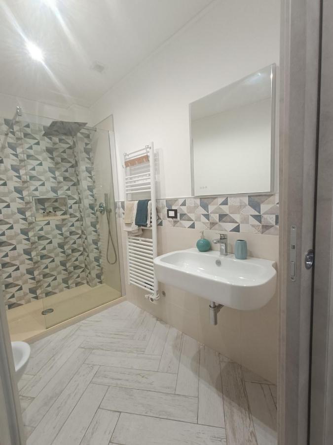 Casa Vacanze Via Nizza 57 Zinola-Wifi ซาโวนา ภายนอก รูปภาพ