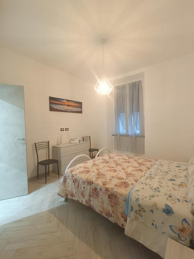 Casa Vacanze Via Nizza 57 Zinola-Wifi ซาโวนา ภายนอก รูปภาพ