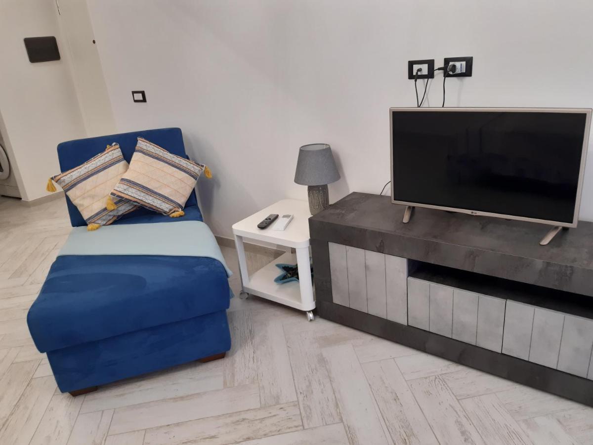 Casa Vacanze Via Nizza 57 Zinola-Wifi ซาโวนา ภายนอก รูปภาพ