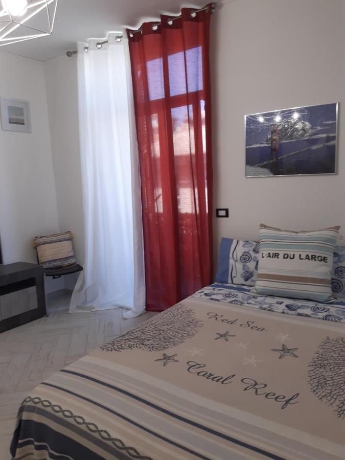 Casa Vacanze Via Nizza 57 Zinola-Wifi ซาโวนา ภายนอก รูปภาพ